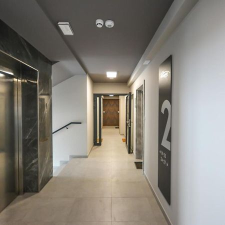 Apartament Na Kazda Pogode A27 โปเบียโรโว ภายนอก รูปภาพ