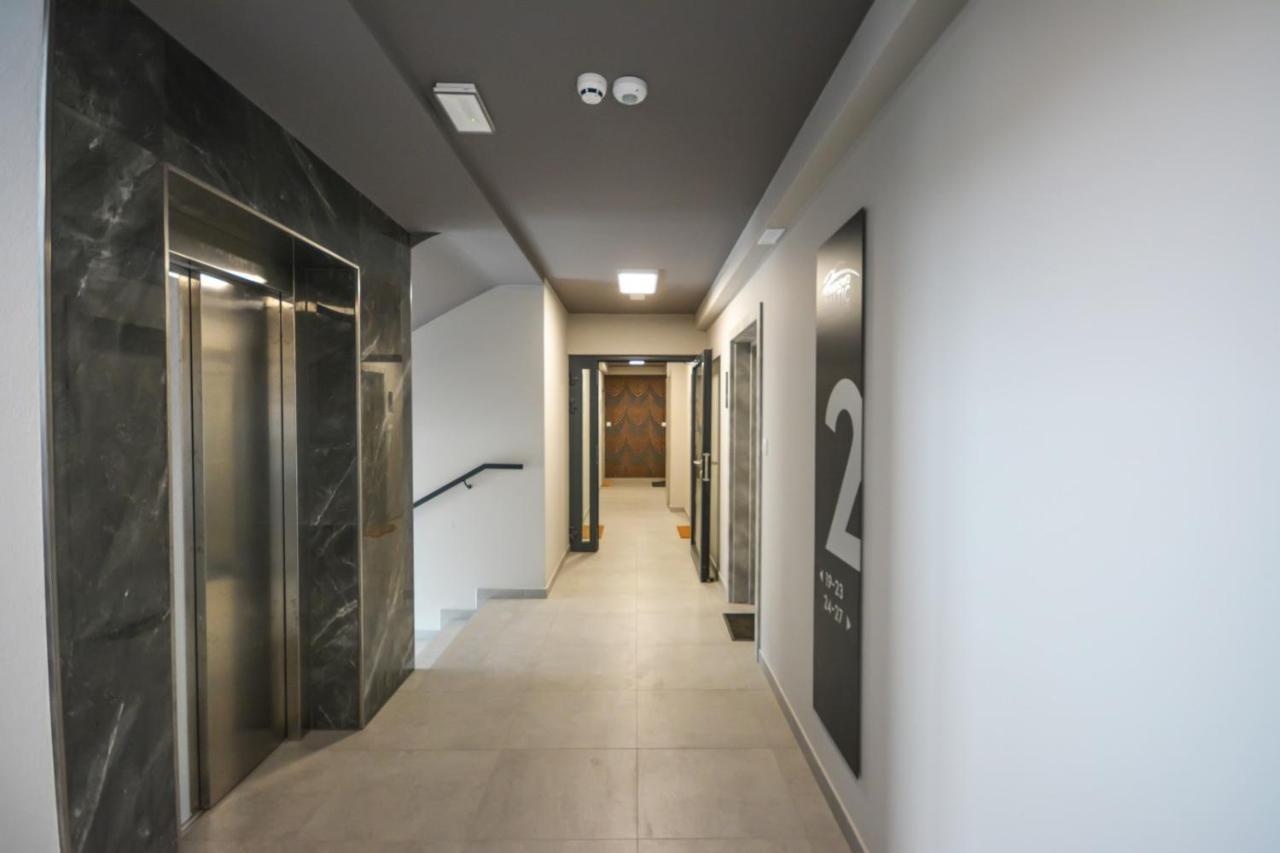 Apartament Na Kazda Pogode A27 โปเบียโรโว ภายนอก รูปภาพ
